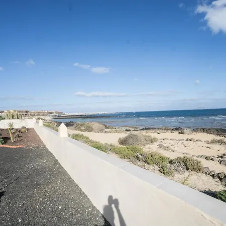 Ocean Front Near Corralejo Great Beaches *