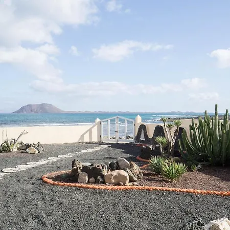 Villa Ocean Front Near Corralejo Great Beaches